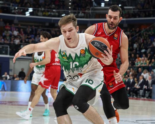 Foto IPP Roberto Bregani Milano 22 01 2026 Pallacanestro, Turkish Airlines EuroLeague 2025 2026, EA7 Emporio Armani MIlano vs Zalgiris Kaunas. Nella foto Azuolas Tubelis del Zalgiris Kaunas in azione contro Giampaolo Ricci dell EA7 Emporio Armani Milano. Italy Photo Press World Copyright. italy ITALY  Copyright: xR4924_italyphotopressx