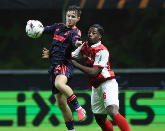 POR: Sporting de Braga-Nottingham Forest-EuropaLeague-22 January 2026 James McAtee of Nottingham Forest in action during the UEFA Europe League, Phase League, Matchday 7, between Sporting Club de Braga and Nottingham Forest at Stadium Municipal of Braga on January 22, 2026 in Braga (Portugal) (Photo by Luis de la Mata SportPix Sipa USA) Braga Stadium Municipal of Braga Braga Portugal Copyright: xLuisxdexlaxMatax xsportPix.org.ux