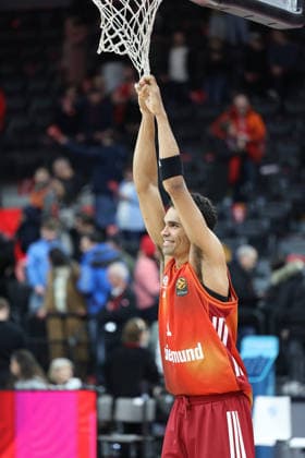 Oscar da Silva FC Bayern Basketball, 01 haengt am Netz, GER, FC Bayern Basketball vs Valencia Basket, Basketball, Euroleague, 24 Matchday, Season 2025 2026, 22 01 2026, GER, FC Bayern Basketball vs Valencia Basket, Basketball, Euroleague, 24 Matchday, Season 2025 2026, 22 01 2026 Munich Copyright: xEibner-Pressefoto JennixMaulx EP_JML