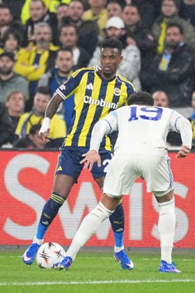 ISTANBUL, TURKEY - JANUARY 22: Nelson Semedo of Fenerbahce and Jadon Sancho (19) of Aston Villa battle for the ball during the UEFA Europa League 2025 26 League Phase MD7 match between Fenerbahce SK and Aston Villa FC at Fenerbahce Sükrü Saracoglu Spor Kompleksi Chobani Stadium on January 22, 2026 in Istanbul, Turkey. Istanbul Turkey Copyright: xSeskimphotox FBahce-AVilla-220126 (120)