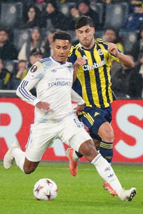ISTANBUL, TURKEY - JANUARY 22: Marco Asensio (R) of Fenerbahce and Ollie Watkins (L) of Aston Villa battle for the ball during the UEFA Europa League 2025 26 League Phase MD7 match between Fenerbahce SK and Aston Villa FC at Fenerbahce Sükrü Saracoglu Spor Kompleksi Chobani Stadium on January 22, 2026 in Istanbul, Turkey. Istanbul Turkey Copyright: xSeskimphotox FBahce-AVilla-220126 (195)