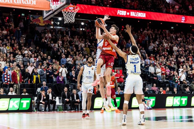 MUNICH, GERMANY - JANUARY 22: Neno Dimitrijevic (FC Bayern Muenchen, 0) tries to score during the Turkish Airlines EuroLeague match between FC Bayern Muenchen vs. Valencia Basket at SAP Garden on round 24 of Turkish Airlines EuroLeague on January 22, 2026 in Munich, Germany. Bavaria Germany Copyright: xSteffiexWunderlx