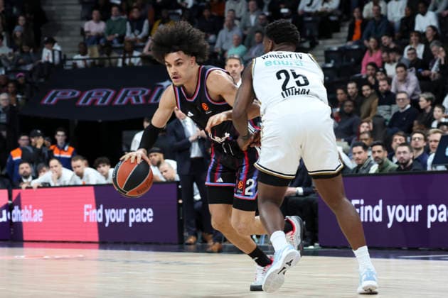 BASKET BALL : Paris Basket Vs Dubai - Euroligue - 22 01 2026 Nadir Hifi (Paris) Vs Mckinley Wright IV (Dubai) ParisFrance  Copyright: xMichaelxBaucherx