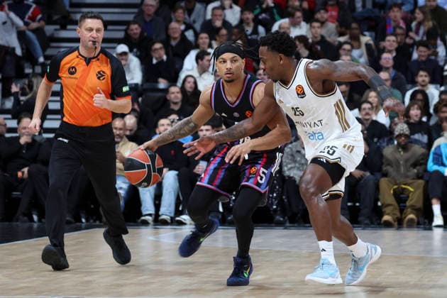 BASKET BALL : Paris Basket Vs Dubai - Euroligue - 22 01 2026 Justin Robinson (Paris) Vs Mckinley Wright IV (Dubai) ParisFrance  Copyright: xMichaelxBaucherx
