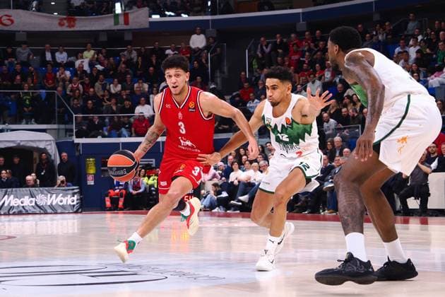 Quinn Ellis (EA7 Emporio Armani Olimpia Milano) during EA7 Emporio Armani Milano vs Zalgiris Kaunas, Basketball Euroleague match in Assago (MI), Italy, January 22 2026  Copyright: xSavinoxPaolella IPAxSportx xipa-agency.netx xx IPA_70435894 IPA_Agency_IPA70435894