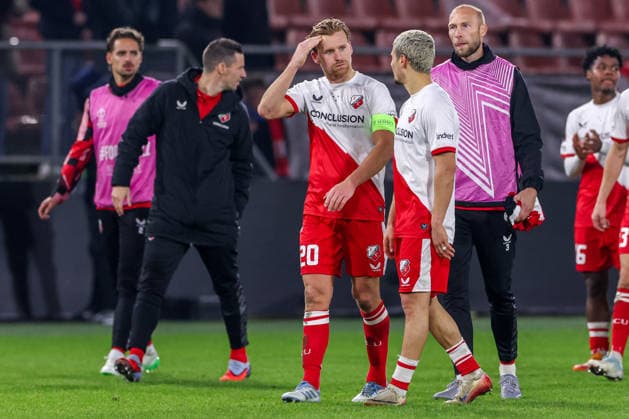 2026-01-22 FC Utrecht v KRC Genk - UEFA Europa League, League phase, MD7 UTRECHT, NETHERLANDS - JANUARY 22: Dani de Wit of FC Utrecht, Can Bozdogan of FC Utrecht during the UEFA Europa League, League phase, MD7 match between FC Utrecht and KRC Genk at Stadion Galgenwaard on January 22, 2026 in Utrecht, Netherlands. Utrecht Stadion Galgenwaard Netherlands Content not available for redistribution in The Netherlands directly or indirectly through any third parties. Copyright: xBenxGalx