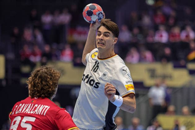 18Köster, Julian in action Match between GERMANY VS PORTUGAL, valid for Men s EHF EURO 2026 at Jyske Bank Boxen in Herning on 22 January 2026. Herning Jyske Bank Boxen Herning Denmark Copyright: xIMAGOx xPRIMExSPORTSxIMAGESx xANGELOxMOREIRAx