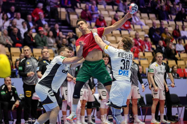 26Costa, Francisco in action Match between GERMANY VS PORTUGAL, valid for Men s EHF EURO 2026 at Jyske Bank Boxen in Herning on 22 January 2026. Herning Jyske Bank Boxen Herning Denmark Copyright: xIMAGOx xPRIMExSPORTSxIMAGESx xANGELOxMOREIRAx