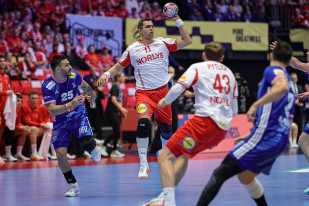 11Lauge, Rasmus in action Match between FRANCE VS DENMARK valid for Men s EHF EURO 2026 at Jyske Bank Boxen in Herning on 22 January 2026. Herning Jyske Bank Boxen Herning Denmark Copyright: xIMAGOx xPRIMExSPORTSxIMAGESx xANGELOxMOREIRAx