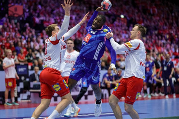 31Nahi, Dylan in action Match between FRANCE VS DENMARK valid for Men s EHF EURO 2026 at Jyske Bank Boxen in Herning on 22 January 2026. Herning Jyske Bank Boxen Herning Denmark Copyright: xIMAGOx xPRIMExSPORTSxIMAGESx xANGELOxMOREIRAx