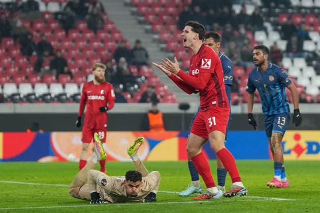 Igor Matanovic SC Freiburg, 31 goal chance, Roi Mishpati Maccabi Tel Aviv, 90 saved , Germany, Football, UEFA Europa League, Matchday 7, League phase, 2025 2026, SC Freiburg vs Maccabi Tel Aviv, 22 01 2026, Europa Park Stadion, Freiburg, Germany Freiburg Europa Park Stadion Baden Württemberg Germany Copyright: xArnexAmbergx