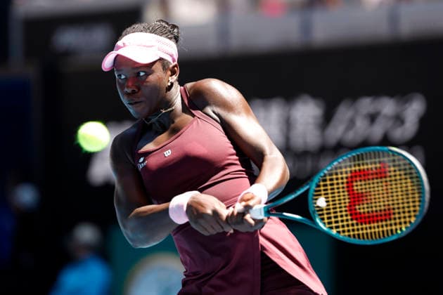 TENNIS AUSTRALIAN OPEN, Victoria Mboko of Canada in action during the Women™s 3rd round match against Clara Tauson of Denmark on day 6 of the 2026 Australian Open tennis tournament at Melbourne Park in Melbourne, Friday, January 23, 2026. ( NO ARCHIVING MELBOURNE VICTORIA AUSTRALIA  Copyright: xROBxPREZIOSOx 20260123121940462370