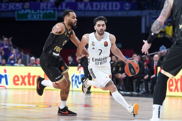 (260123) -- MADRID, Jan. 23, 2026 -- Real Madrid s Facundo Campazzo (R) drives the ball against AS Monaco s Eile Okobo during the Euroleague basket game between Real Madrid and AS Monaco at Movistar Arena in Madrid, Spain, on Jan. 22, 2026. (Photo by Xinhua) (SP)SPAIN-MADRID-BASKETBALL-EUROLEAGUE-MADRID VS MONACO GustavoxValiente 