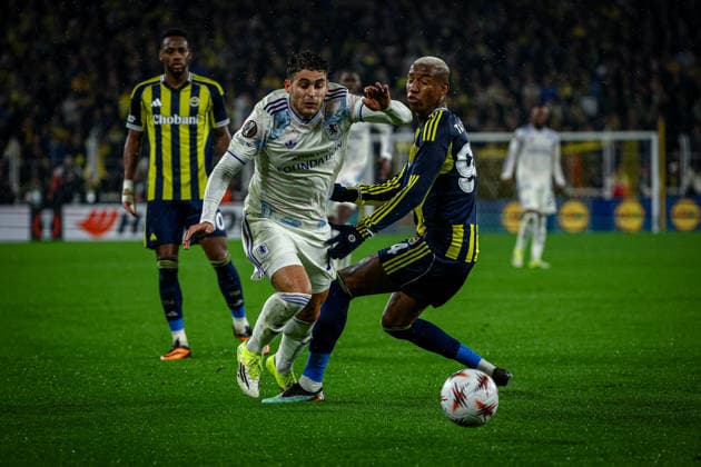 Fenerbahce vs Aston Villa UEFA Europa League 2025-26 MD7 Andres Garcia of Aston Villa FC and Anderson Talisca of Fenerbahce SK vie for the ball. Fenerbahce and Aston Villa faced each other at UEFA Europa League 2025 26 League Phase MD7. The match took place in Chobani Fenerbahce Sukru Saracoglu Stadium on January 22th, 2026. Istanbul Istanbul Turkey Copyright: xBurakxBasturkx