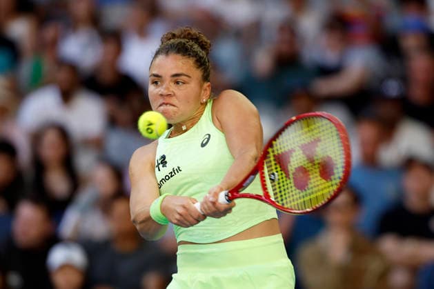 TENNIS AUSTRALIAN OPEN, Jasmine Paolini of Italy in action during the Women™s 3rd round match against Iva Jovic of the USA on day 6 of the 2026 Australian Open tennis tournament at Melbourne Park in Melbourne, Friday, January 23, 2026. ( NO ARCHIVING MELBOURNE VICTORIA AUSTRALIA  Copyright: xROBxPREZIOSOx 20260123137417360058