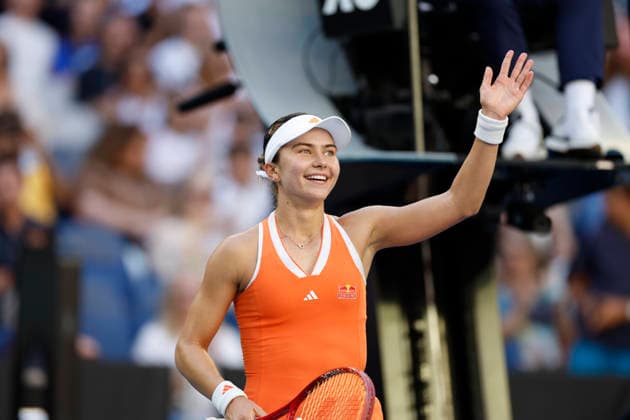 TENNIS AUSTRALIAN OPEN, Iva Jovic of the USA celebrates match point during the Women™s 3rd round match against Jasmine Paolini of Italy on day 6 of the 2026 Australian Open tennis tournament at Melbourne Park in Melbourne, Friday, January 23, 2026. ( NO ARCHIVING MELBOURNE VICTORIA AUSTRALIA  Copyright: xROBxPREZIOSOx 20260123196471844987