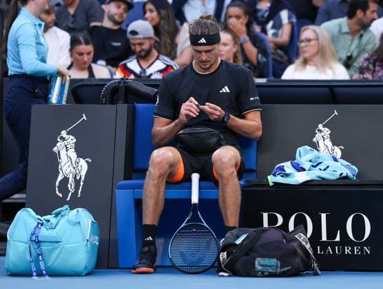 Alexander Zverev with an insulin pen between games during his third round match Australian Open tennis tournament, Day Six, Melbourne Park, Australia - 23 Jan 2026Melbourne Melbourne Park Victoria (VIC) Australia  Copyright: xEllaxLing Shutterstockx 16380452ea