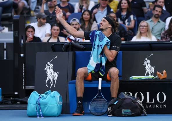 Alexander Zverev talks to the umpire during his third round match Australian Open tennis tournament, Day Six, Melbourne Park, Australia - 23 Jan 2026Melbourne Melbourne Park Victoria (VIC) Australia  Copyright: xEllaxLing Shutterstockx 16380452ee