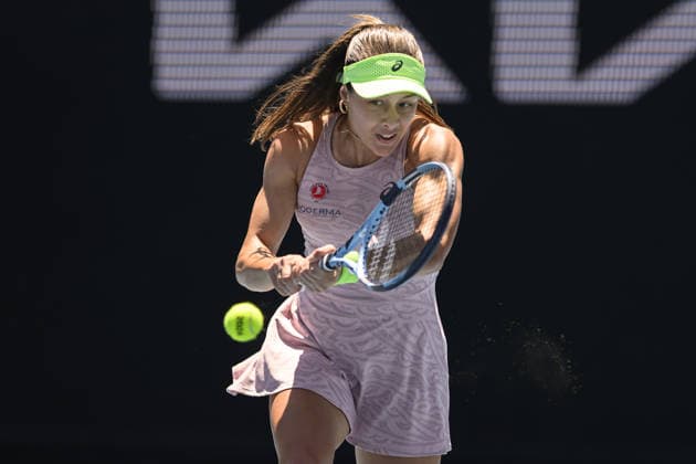Australian Open 2026 MELBOURNE, AUSTRALIA - JANUARY 23: Zeynep Sonmez (TUR) in action against Yulia Putintseva (not seen) during round 3 at the Australian Open grand slam tennis tournament at Melbourne Park in Melbourne, Australia on January 23, 2026 Mark Avellino Anadolu Melbourne Australia. Editorial use only. Please get in touch for any other usage.  Copyright: x2026xAnadoluxMarkxAvellinox