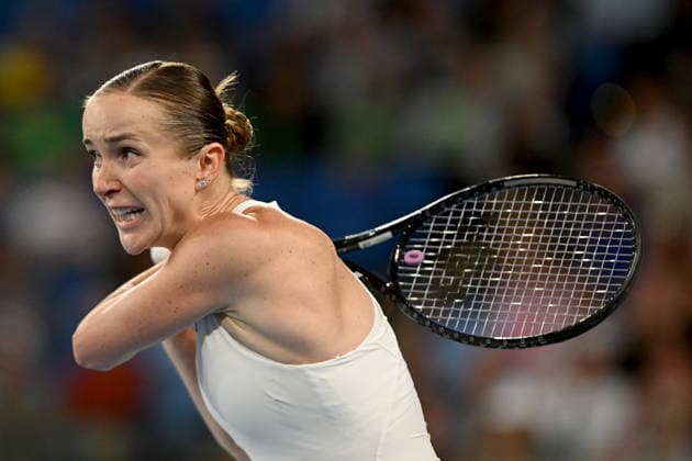 TENNIS AUSTRALIAN OPEN, Elina Svitolina of Ukraine in action during the Women™s 3rd round match against Diana Shnaider of Russia on day 6 of the 2026 Australian Open tennis tournament at Melbourne Park in Melbourne, Friday, January 23, 2026. ( NO ARCHIVING MELBOURNE VICTORIA AUSTRALIA  Copyright: xLUKASxCOCHx 20260123133499049268