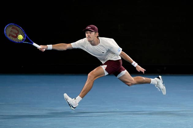 TENNIS AUSTRALIAN OPEN, Alex de Minaur of Australia in action during the Men™s 3rd round match against Frances Tiafoe of the USA on day 6 of the 2026 Australian Open tennis tournament at Melbourne Park in Melbourne, Friday, January 23, 2026. ( NO ARCHIVING MELBOURNE VICTORIA AUSTRALIA  Copyright: xLUKASxCOCHx 20260123142215494657