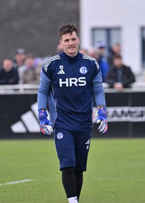 Torwart Kevin Müller (FC Schalke 04) 23.01.2026, Fussball 2. Bundesliga, Saison 2025 2026, Training FC Schalke 04 Gelsenkirchen Nordrhein Westfalen Deutschland *** Goalkeeper Kevin Müller FC Schalke 04 23 01 2026, Soccer 2 Bundesliga, Season 2025 2026, Training FC Schalke 04 Gelsenkirchen Nordrhein Westfalen Germany Team2