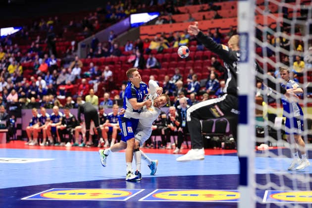 Iceland s Viggo Kristjansson and Croatia s Luka Cindric in action during the 2026 EHF European Men s Handball Championship the EHF Euro 2026 match between Iceland and Croatia, at Malmo Arena in Malmo, Sweden, on January 23, 2026 MALMÖ SWEDEN x10600x  Copyright: xAndreasxHillergren TTx EHF EURO 2026 ICELAND-CROATIA