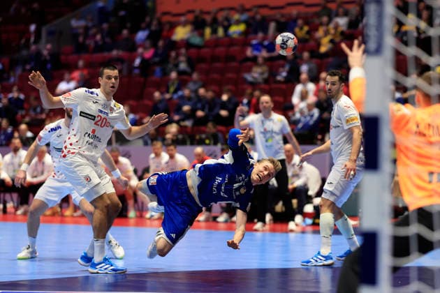 MALMÖ, SVERIGE 20260123 Croatia s Mateo Maras and Iceland s Gisli Kristjansson in action during the 2026 EHF European Men s Handball Championship the EHF Euro 2026 match between Iceland and Croatia , at Malmo Arena in Malmo, Sweden, on January 23, 2026 MALMÖ SVERIGE x10600x  Copyright: xAndreasxHillergren TTx EHF EURO 2026 ICELAND-CROATIA