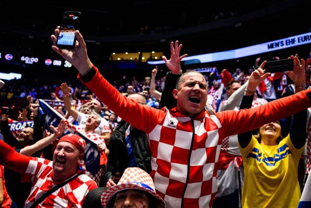 260123 Fans of Croatia celebrates after the EHF European Handball Championship main round match between Iceland and Croatia on January 23, 2026 in Malmö Photo Petter Arvidson BILDBYRAN kod PA PA1134 handball handboll handball handbolls em 2026 croatia kroatien island iceland ehf european handball championship bbeng grappa33 jubel celebrates  Copyright: PETTERxARVIDSON BB260123PA066