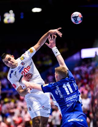 260123 Mateo Maras of Croatia and Ymir Gislason of Iceland during the EHF European Handball Championship main round match between Iceland and Croatia on January 23, 2026 in Malmö Photo Petter Arvidson BILDBYRAN kod PA PA1134 handball handboll handball handbolls em 2026 croatia kroatien island iceland ehf european handball championship bbeng grappa33  Copyright: PETTERxARVIDSON BB260123PA073