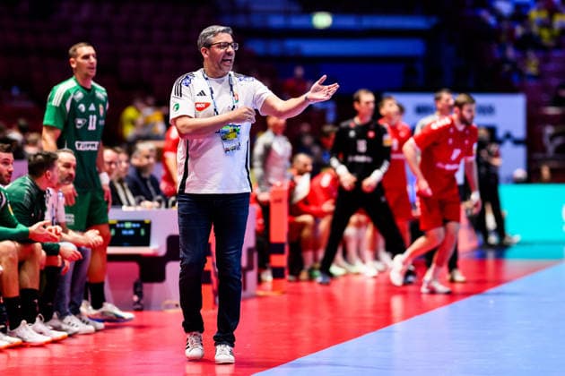 260123 Head coach Jose Maria Rodriguez Vaquero of Hungary during the EHF European Handball Championship main round match between Switzerland and Hungary on January 23, 2026 in Malmö Photo Petter Arvidson BILDBYRAN kod PA PA1135 handball handball handball handballs em 2026 croatia croatia island iceland ehf european handball championship bbeng switzerland schweiz ungern hungary  Copyright: PETTERxARVIDSON BB260123PA091