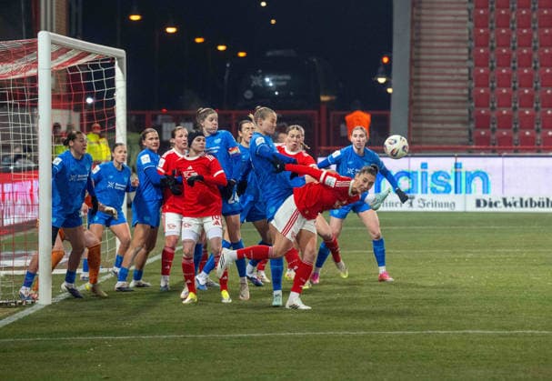 Soccer, Women, Season 2025 2026, Google Pixel Women Bundesliga 15 Matchday , 1 FC Union Berlin Bayer 04 Leverkusen, v l Eileen Campbell 1 FC Union , Lilia Turanyi Leverkusen , Juliette Vidal Leverkusen , Amber Tysiak 1 FC Union , 23 01 2026, Copyright: xMatthiasxKochx