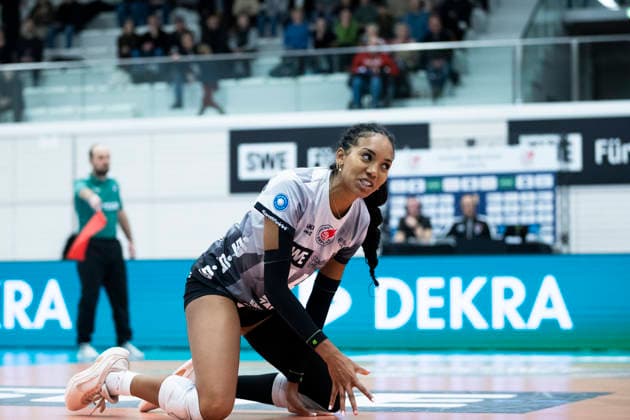 1 Volleyball Bundesliga Women Schwarz Weiss Erfurt vs VC Wiesbaden Erfurt 23 01 2026 Alianza Darley 14 Schwarz Weiss Erfurt 1 Volleyball Bundesliga Women Schwarz Weiss Erfurt vs VC Wiesbaden Riethsporthalle Erfurt 23 01 2026 Copyright: xBEAUTIFULxSPORTS Duehringx