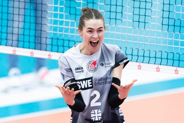 1 Volleyball Bundesliga Women Schwarz Weiss Erfurt vs VC Wiesbaden Erfurt 23 01 2026 Cheers, Elizabeth Sandbothe 2 Schwarz Weiss Erfurt 1 Volleyball Bundesliga Women Schwarz Weiss Erfurt vs VC Wiesbaden Riethsporthalle Erfurt 23 01 2026 Copyright: xBEAUTIFULxSPORTS Duehringx
