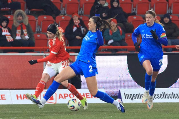 DEU, 2 BL, Frauen, 1 FC Union vs Bayer Leverkusen, 23 01 2026, Stadion Alte Foersterei, Berlin, DEU, 2 BL, Frauen, 1 FC Union vs Bayer Leverkusen, im Bild Eileen Campbell 1 FC Union Berlin 10 , Ostermeier Selina Bayer Leverkusen 2 , Turanyi Lilla Bayer Leverkusen 24 DFL regulations prohibit any use of Photographs as image sequences and or quasi video nordphotoxGmbHx xEngler nph00076