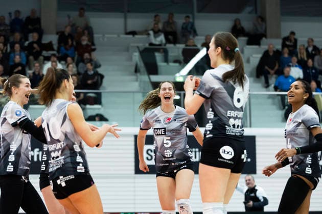 1 Volleyball Bundesliga Women Schwarz Weiss Erfurt vs VC Wiesbaden Erfurt 23 01 2026 Cheers, Schwarz Weiss Erfurt 1 Volleyball Bundesliga Women Schwarz Weiss Erfurt vs VC Wiesbaden Riethsporthalle Erfurt 23 01 2026 Copyright: xBEAUTIFULxSPORTS Duehringx