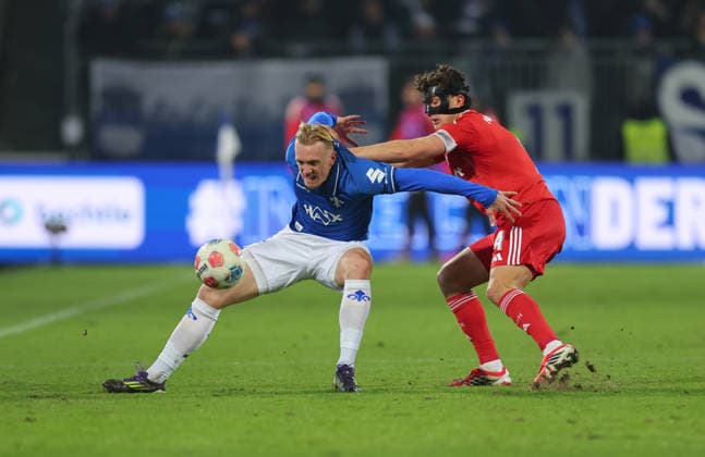 23 01 2026, Soccer 2 Bundesliga, SV Darmstadt 98 1 FC Nürnberg, emonline, emspor, despor, v l , Isac Lidberg SV Darmstadt 98 , Fabio Gruber 1 FC Nürnberg DFL DFB REGULATIONS PROHIBIT ANY USE OF PHOTOGRAPHS AS IMAGE SEQUENCES AND OR QUASI VIDEO xdcx Copyright: HMBxMedia Claus