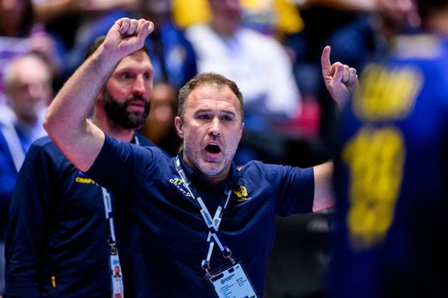 260123 Head coach Michael Apelgren of Sweden celebrates during the EHF European Handball Championship main round match between Slovenia and Sweden on January 23, 2026 in Malmö Photo Petter Arvidson BILDBYRAN kod PA PA1136 handball handball handball handballs em 2026 sverige sweden slovenia slovenien ehf european handball championship bbeng jubel  Copyright: PETTERxARVIDSON BB260123PA259