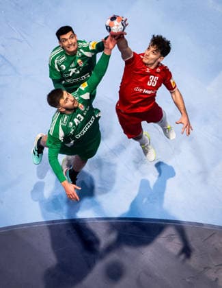 260123 Noam Leopold of Switzerland fight for the ball with Pedro Rodriguez Alvarez and Zoran Ilic of Hungary during the EHF European Handball Championship main round match between Switzerland and Hungary on January 23, 2026 in Malmö. Photo: Petter Arvidson BILDBYRAN kod PA PA1135 handball handboll handball handbolls-em 2026 croatia kroatien island Iceland ehf european handball championship bbeng Switzerland Schweiz ungern Hungary *** 260123 Noam Leopold of Switzerland fight for the ball with Pedro Rodriguez Alvarez and Zoran Ilic of Hungary during the EHF European Handball Championship main round match between Switzerland and Hungary on January 23, 2026 in Malmö Photo Petter Arvidson BILDBYRAN kod PA PA1135 handball handball handball handballs em 2026 croatia kroatien island Iceland ehf european handball championship bbeng Switzerland Schweiz ungern Hungary  Copyright: PETTERxARVIDSON BB260123PA290