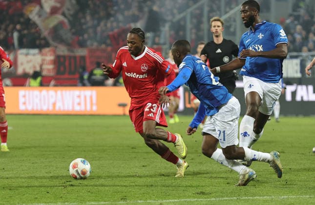 23 01 2026 Soccer Season 2025 2026 2 Soccer Bundesliga 19 Matchday SV Darmstadt 98 SVD D98 Lilien 1 FC Nürnberg FCN Club Sportfoto Zink DaMa xdaxmax DFL regulations prohibit any use of photographs as image sequences and or quasi video only for editorial use Mohamed Ali Zoma 23, 1 FC Nürnberg FCN Matondo Merveille Papela 21, SV Darmstadt 98 D98 SV98 Patric Pfeiffer 6, SV Darmstadt 98 D98 SV98