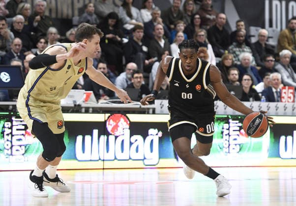 Basketball : ASVEL Villeurbanne vs FC Barcelone - Euroleague - 23 01 2026 Paul EBOUA of ASVEL during the Turkish Airlines EuroLeague basketball match between LDLC ASVEL Villeurbanne and FC Barcelone at Astroballe in Villeurbanne, France on 23 January 2026 VILLEURBANNE LyonFrance  Copyright: xMouradxALLILIx