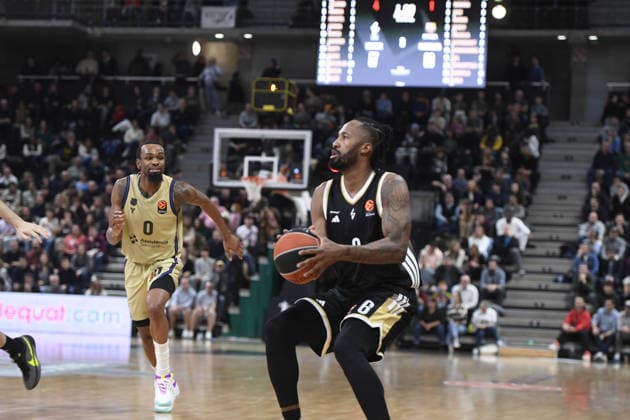 Basketball : ASVEL Villeurbanne vs FC Barcelone - Euroleague - 23 01 2026 Braian ANGOLA of ASVEL during the Turkish Airlines EuroLeague basketball match between LDLC ASVEL Villeurbanne and FC Barcelone at Astroballe in Villeurbanne, France on 23 January 2026 VILLEURBANNE LyonFrance  Copyright: xMouradxALLILIx