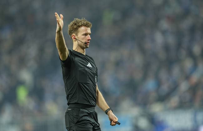 GER, Darmstadt, SV Darmstadt 98 vs 1 FC Nürnberg, 2 Bundesliga, Football, DFB, Season 2025 2026, Merck Stadion am Böllenfalltor, 19 Matchday in picture Jarno Wienefeld Referee at the match SV Darmstadt 98 vs 1 FC Nürnberg DFB DFL REGULATIONS PROHIBIT ANY USE OF PHOTOGRAPHS AS IMAGE SEQUENCES AND OR QUASI VIDEO, 23 01 2026 Copyright: HMBxMedia HendrikxHamelau