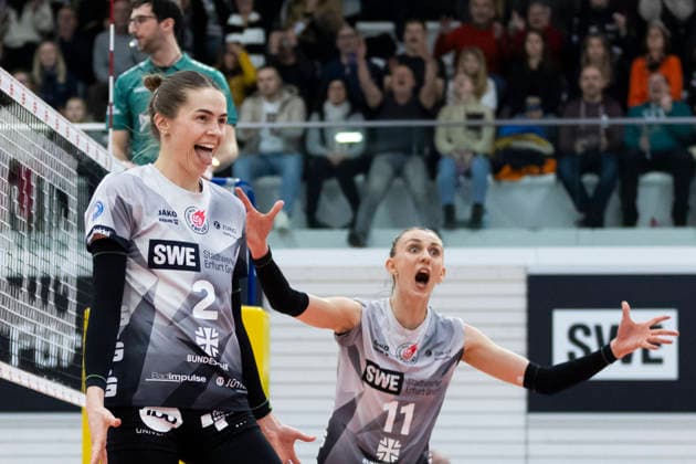 1 Volleyball Bundesliga Women Schwarz Weiss Erfurt vs VC Wiesbaden Erfurt 23 01 2026 Elizabeth Sandbothe 2 Schwarz Weiss Erfurt left and Isabel Kova i 11 Schwarz Weiss Erfurt right 1 Volleyball Bundesliga Women Schwarz Weiss Erfurt vs VC Wiesbaden Riethsporthalle Erfurt 23 01 2026 Copyright: xBEAUTIFULxSPORTS Duehringx