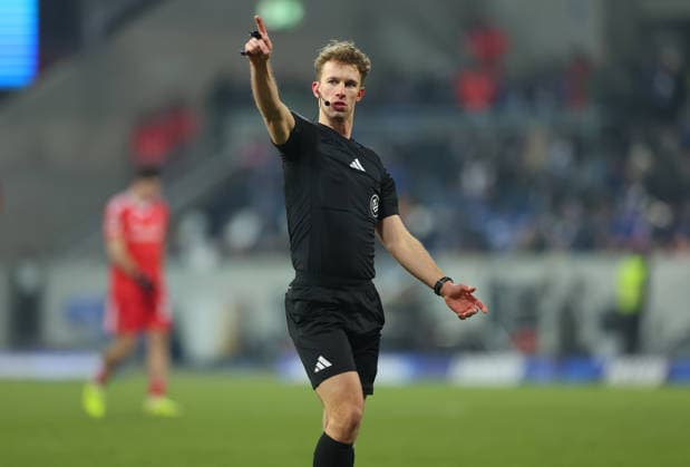23 01 2026, Soccer 2 Bundesliga, SV Darmstadt 98 1 FC Nürnberg, emonline, emspor, despor, v l , Referee Jarno Wienefeld DFL DFB REGULATIONS PROHIBIT ANY USE OF PHOTOGRAPHS AS IMAGE SEQUENCES AND OR QUASI VIDEO xdcx Copyright: HMBxMedia Claus