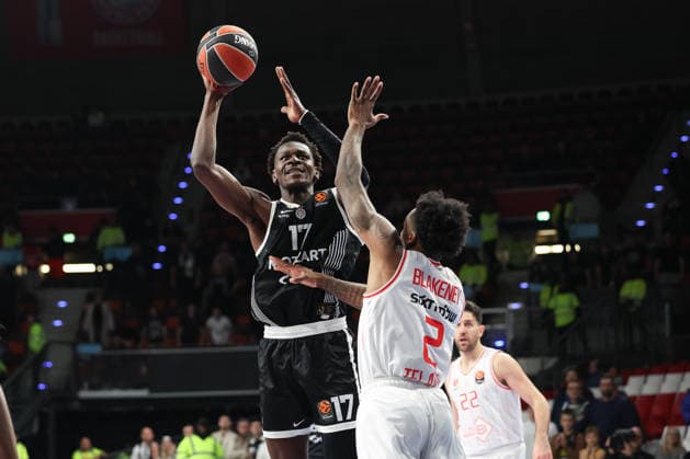 Isaac Bonga Partizan Mozzart Bet Belgrade, 17 with Antonio Blakeney Hapoel IBI Tel Aviv, 02 , GER, Partizan Mozzart Bet Belgrade vs Hapoel IBI Tel Aviv, Basketball, Euroleague, Matchday 24, Season 2025 2026, 23 01 2026, 13 11 2025, GER, Partizan Mozzart Bet Belgrade vs Hapoel IBI Tel Aviv, Basketball, Euroleague, Matchday 24, Season 2025 2026, 23 01 2026 Muenchen Copyright: xEibner-Pressefoto JennixMaulx EP_JML