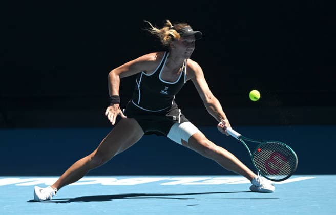TENNIS AUSTRALIAN OPEN, Oksana Selekhmeteva of Russia in action during the Women™s 3rd round match against Jessica Pegula of USA on day 7 of the 2026 Australian Open tennis tournament at Melbourne Park in Melbourne, Saturday, January 24, 2026. ( NO ARCHIVING MELBOURNE VICTORIA AUSTRALIA  Copyright: xLUKASxCOCHx 20260124136154533796