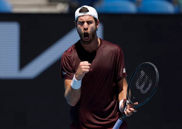 TENNIS AUSTRALIAN OPEN, Karen Khachanov of of Russia reacts during the Men™s 3rd round match against Luciano Darderi of Italy on day 7 of the 2026 Australian Open tennis tournament at Melbourne Park in Melbourne, Saturday, January 24, 2026. ( NO ARCHIVING MELBOURNE VICTORIA AUSTRALIA  Copyright: xROBxPREZIOSOx 20260124173733215824