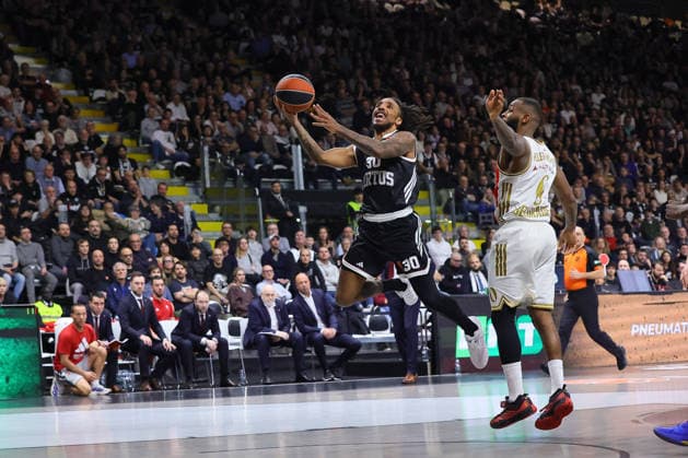 BASKET - Euroleague - Virtus Bologna vs Crvena Zvezda Meridianbet Belgrade 30 Matthew MORGAN Virtus Bologna BASKETBALL - ITALIAN SERIE A Virtus Bologna vs Crvena Zvezda Stella Rossa Belgrade 23-01-2026 00 Codi Miller-McIntyre Crvena Zvezda Stella Rossa Belgrade BASKETBALL - ITALIAN SERIE A Virtus Bologna vs Crvena Zvezda Stella Rossa Belgrade 23-01-2026 during Virtus Bologna vs Crvena Zvezda Meridianbet Belgrade, Basketball Euroleague match in Bologna, Italy, January 23 2026 Bologna Italy  Copyright: xIPAxSport ABACAx