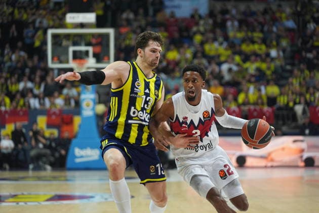 Fenerbahce Beko v Kosner Baskonia - EuroLeague ISTANBUL, TURKIYE - JANUARY 23: Tarik Biberovic (13) of Fenerbahce Beko in action against Kobi Simmons (2) of Kosner Baskonia during the EuroLeague week 24 basketball match between Fenerbahce Beko and Kosner Baskonia at Ulker Sports and Event Hall in Istanbul, Turkiye on January 23, 2026. Beyza Comert Anadolu Istanbul Turkey. Editorial use only. Please get in touch for any other usage.  Copyright: x2026xAnadoluxBeyzaxComertx
